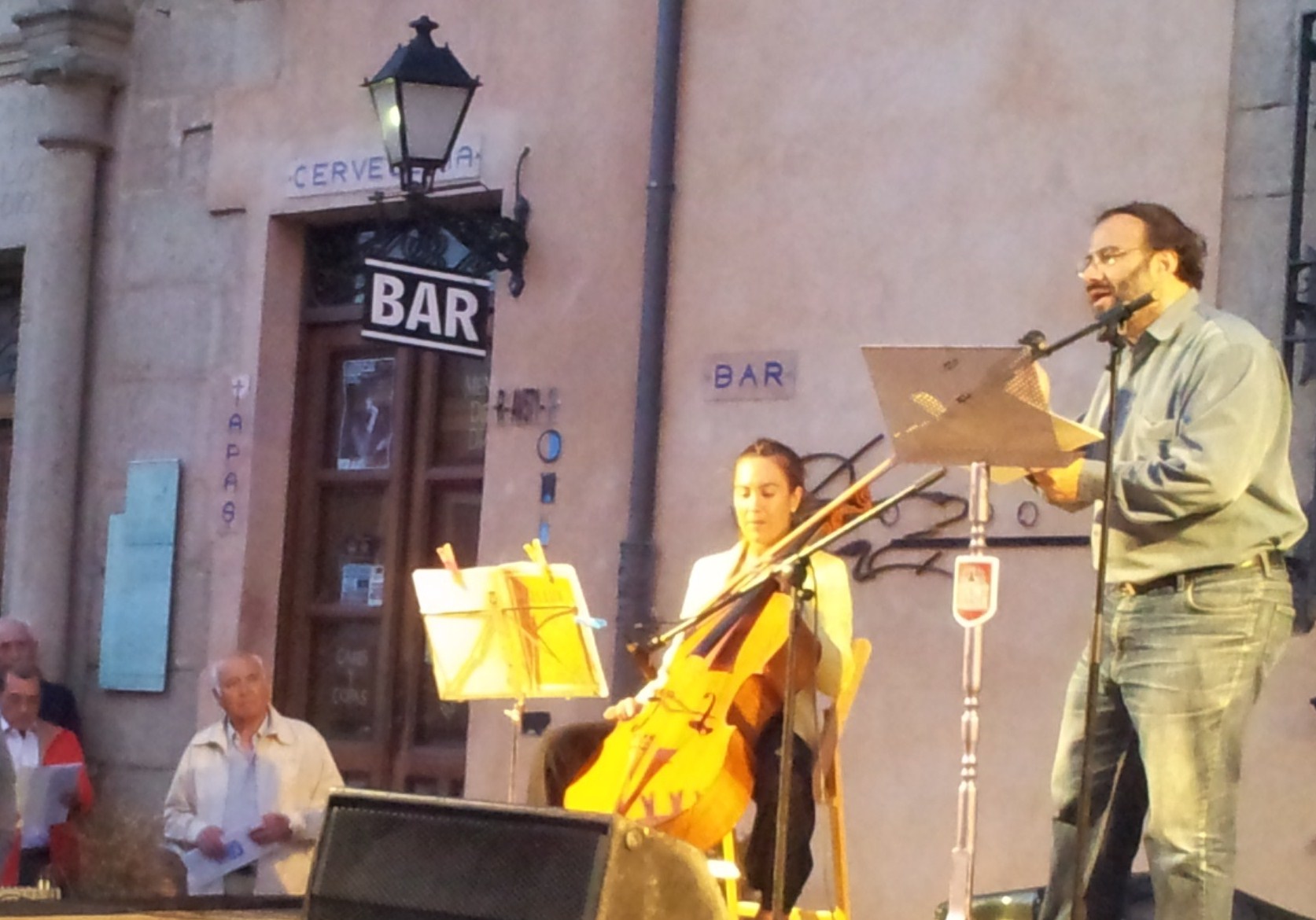 7B Alfredo Pérez Alencart, lectura en Ávila (foto Xenaro Ovín)