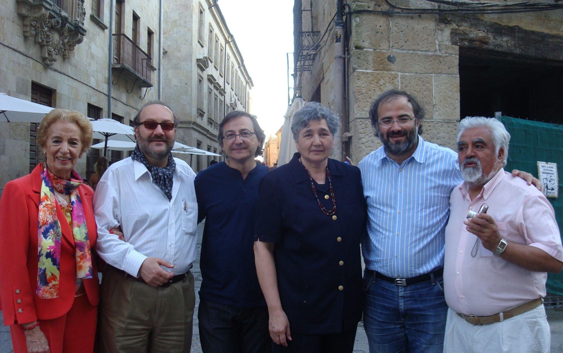 Popescu, con Fernández Labrador, Elssaca, Elías, Alencart y Ben Kotel (foto de Jacqueline Alencar)