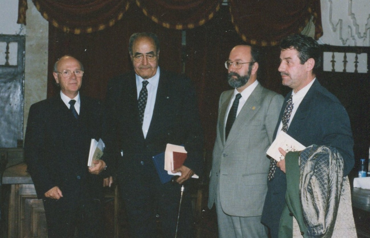 Alfonso Ortega, Baquero, el representante del consejreo de cultura y Agustín de Vicente (foto de A. P. Alencart)