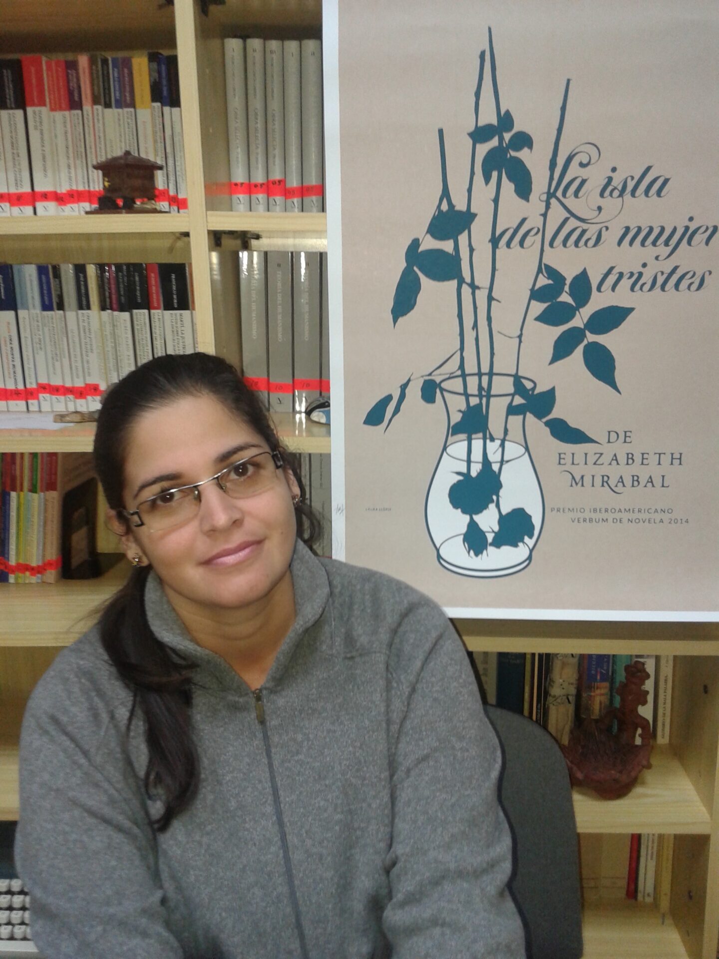 1 La escritora Elizabeth Mirabal