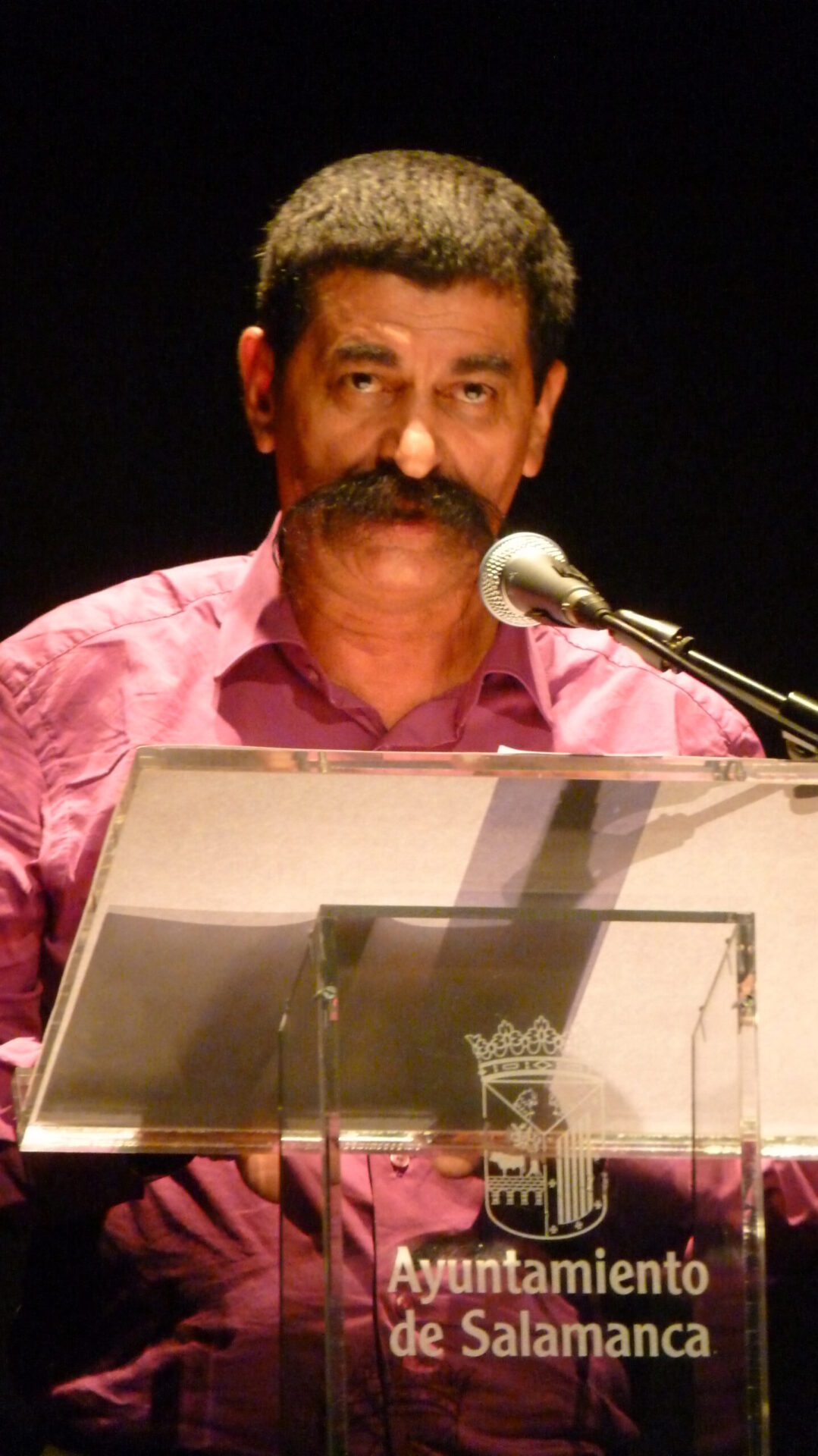 1 Juan Mares en el XVII Encuentro de Poetas Iberoamericanos (foto de Pablo de la Peña)