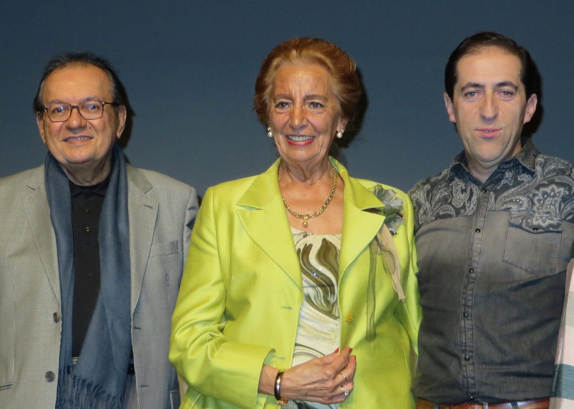 Pilar Fernández Labrador, con los poetas Pablo de tarso Correia de Melo (Brasil) y Joao Rasteiro (Portugal), durante el XVII Encuntro de Poetas Iberoamericanos