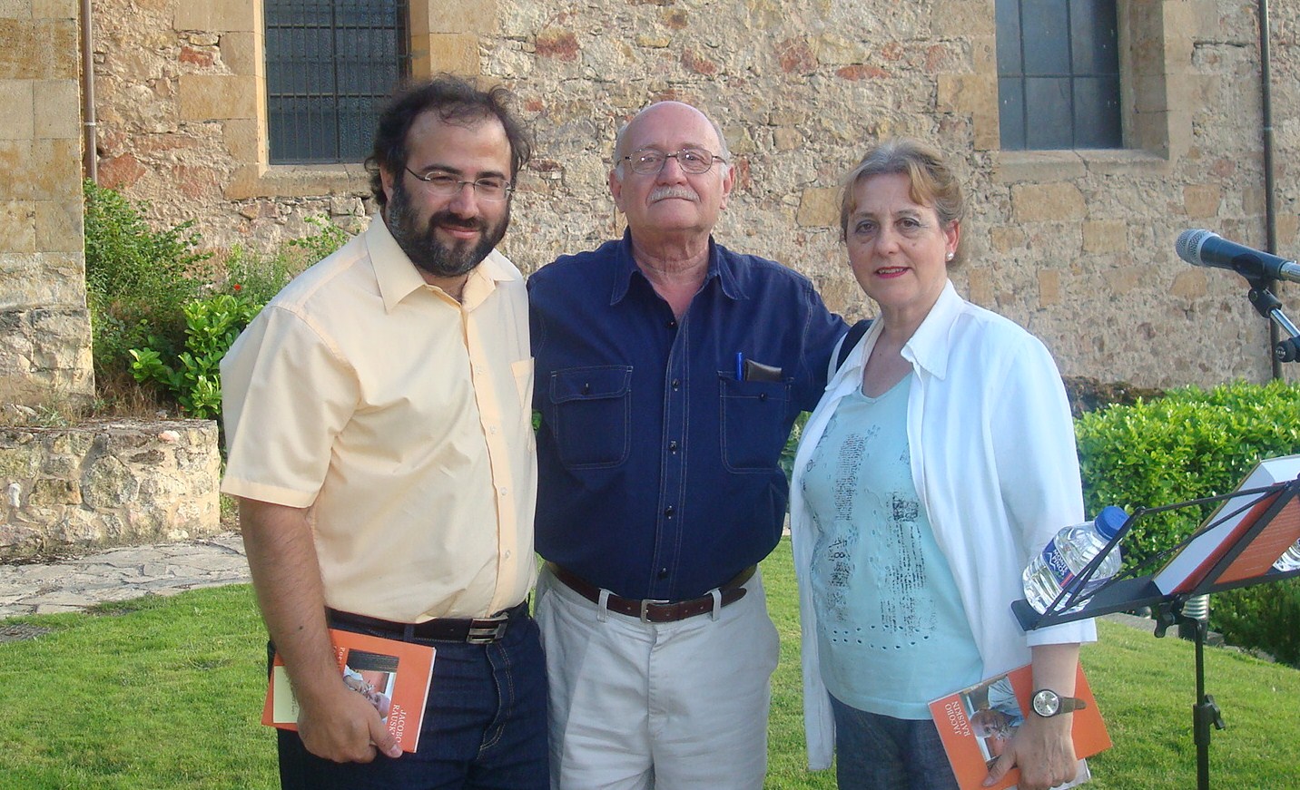 2 Jacobo Rauskin (centro), con Alfredo Pérez Alencart y Carmen Ruiz Barrionuevo