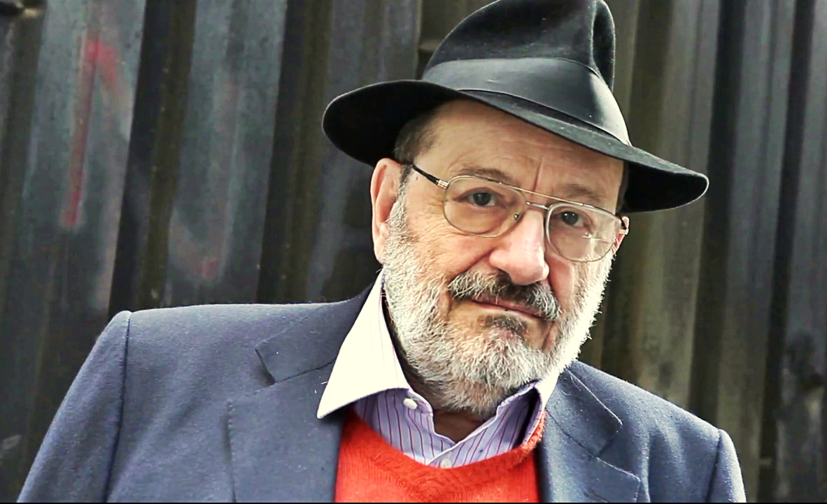 1 El escritor Umberto Eco