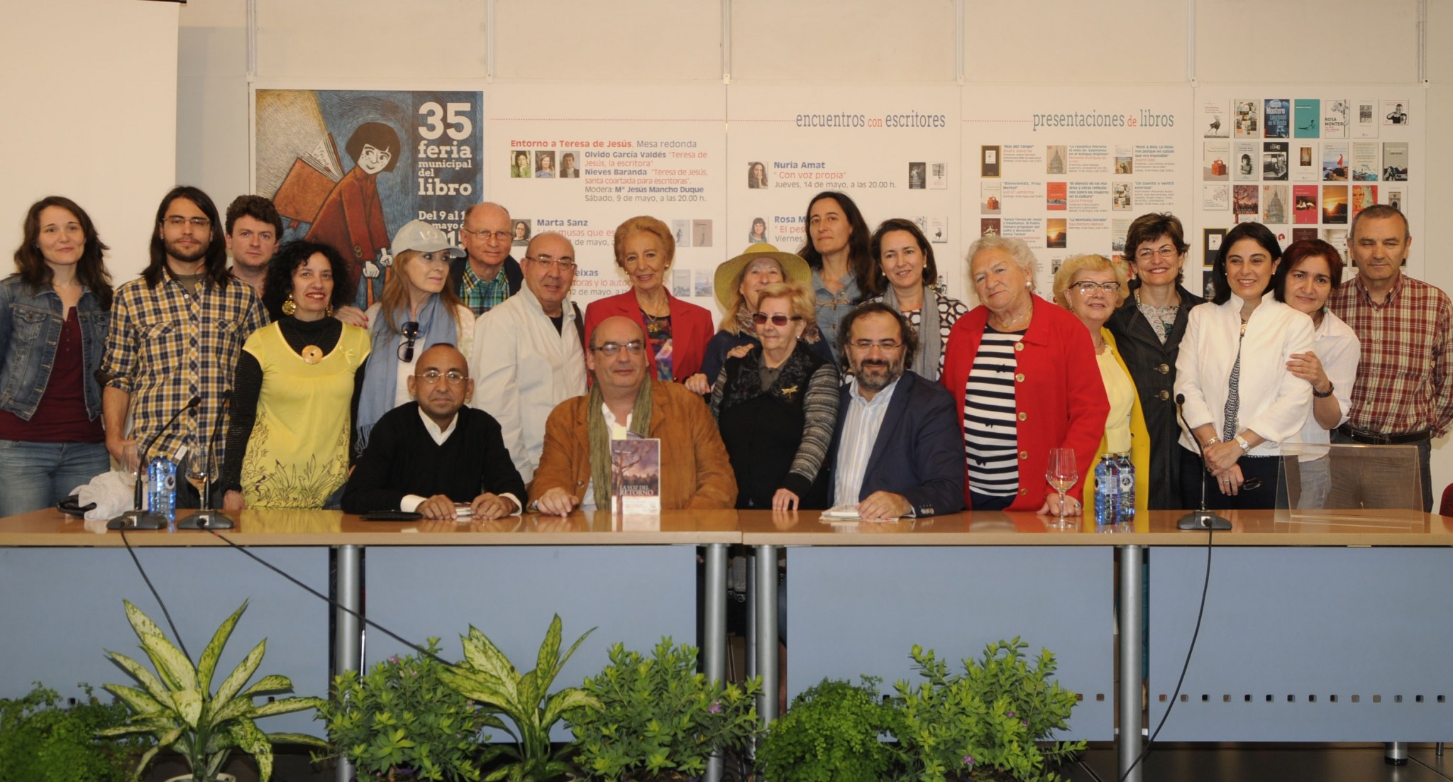 8 Amigos salmantinos en la presentación de un libro de Muñóz Quirós (Jacqueline Alencar)