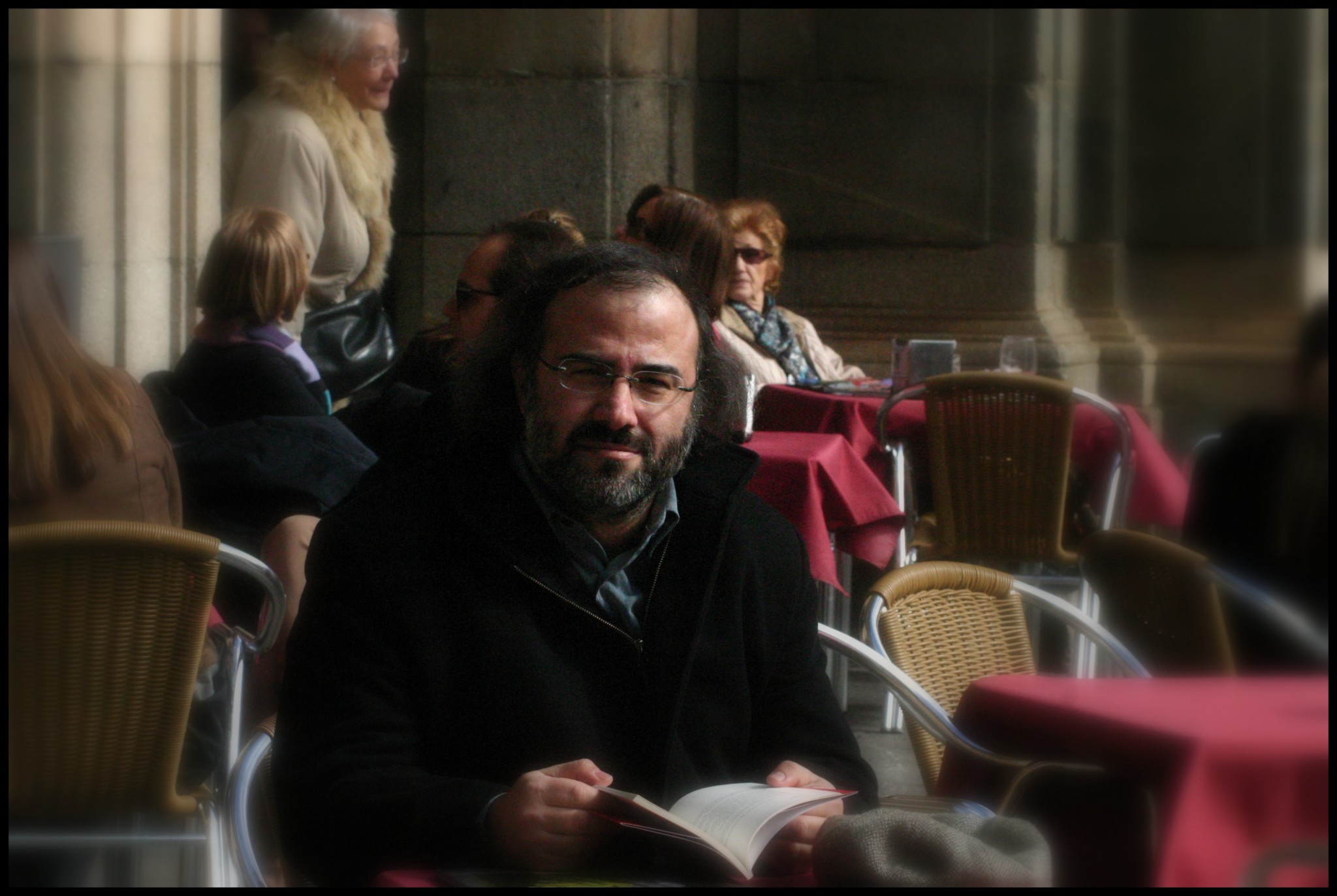 12 El poeta A. P. Alencart, que presidirá el jurado del Premio (Foto de José Amador Martín)