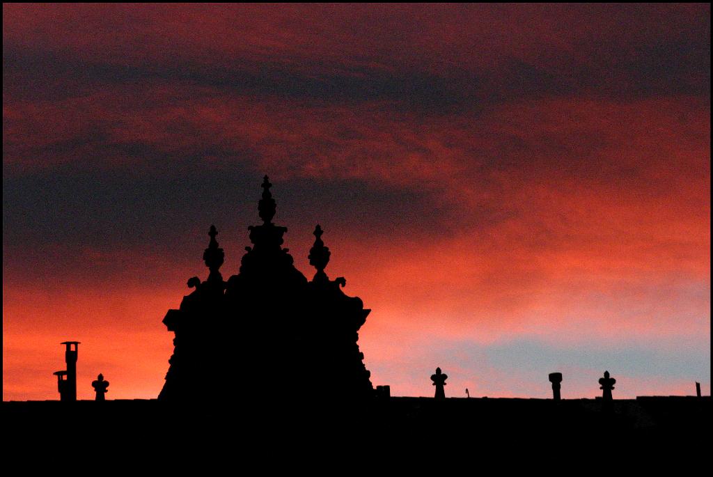 4 Espadaña y cielo en rosa