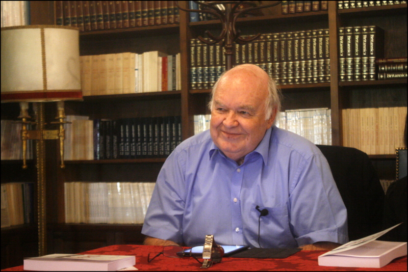 2 El catedrático y conferenciante John Lennox, en la biblioteca del Colegio Fonseca de la Universidad de Salamanca