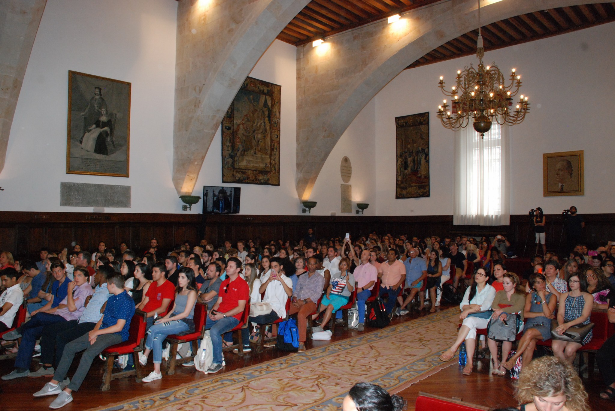 2 Publico asistente a la nauguración de los LIII Cursos Internacionales de Lengua y Cultura Españolas