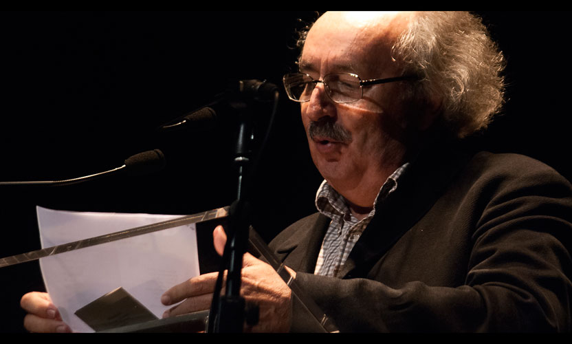 1-antonio-colinas-leyendo-en-el-xviii-encuentro-de-poetas-iberoamericanos-salamanca-2015-foto-de-jose-amador-martin