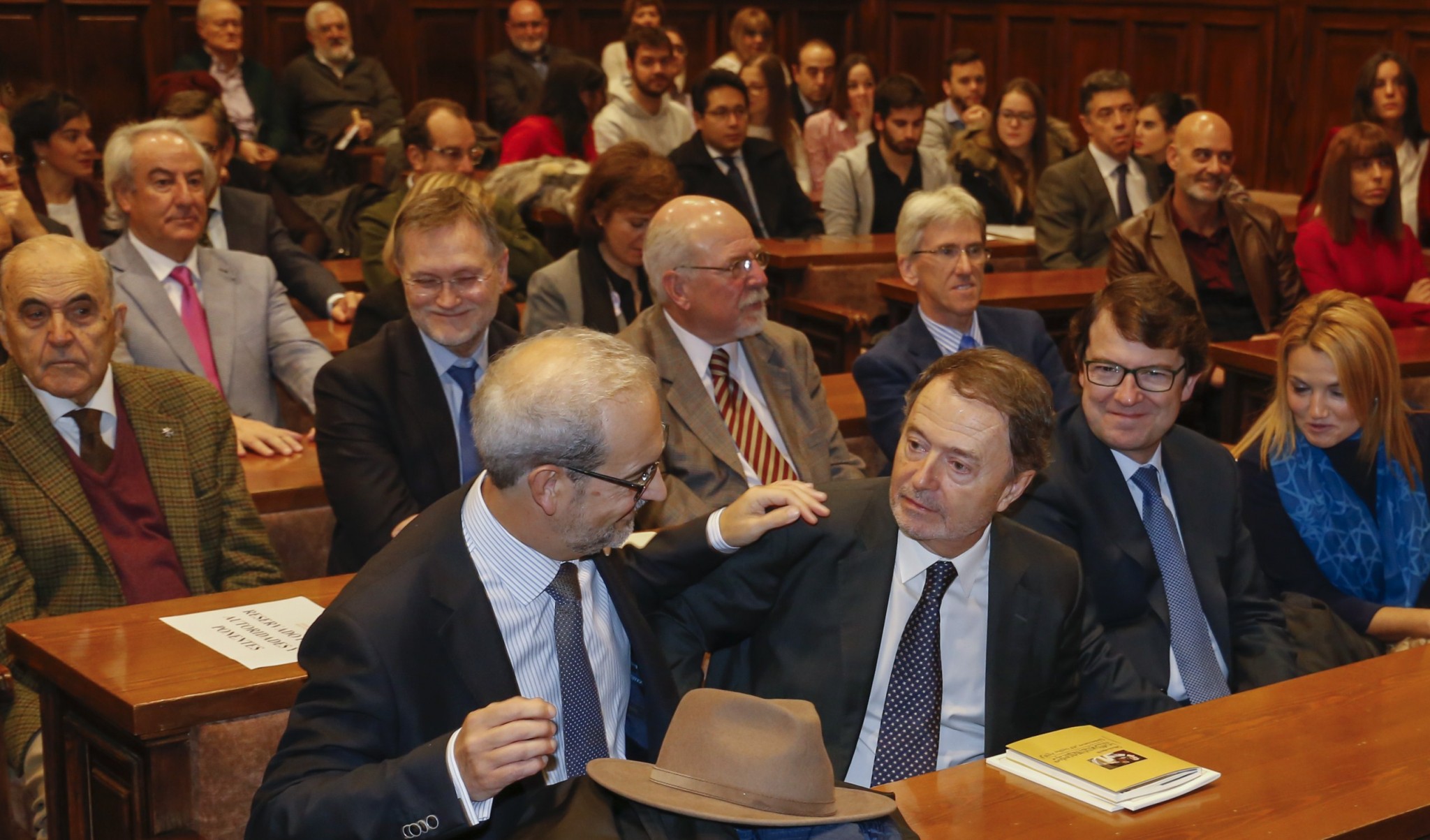 6-el-rector-daniel-hernandez-ruiperez-carlos-palomeque-y-el-alcalde-de-salamanca-alfonso-fernandez-manueco-en-el-aula-unamuno-foto-de-manuel-laya