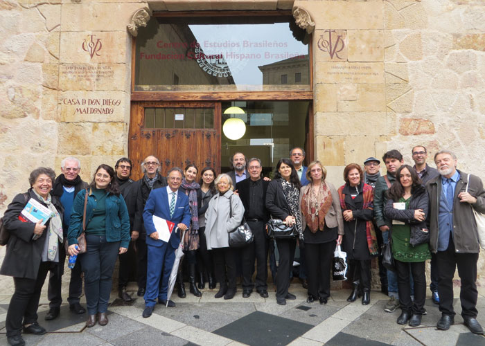 7-un-grupo-de-poetas-del-xix-encuentro-en-la-entrada-del-centro-de-estudios-brasilenos-de-la-usal