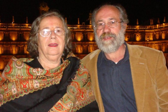 5 Helena Villar Janeiro y Xesús Rabade, en el balcón del Ayuntamiento salmantino (Foto de Jacqueline Alencar)