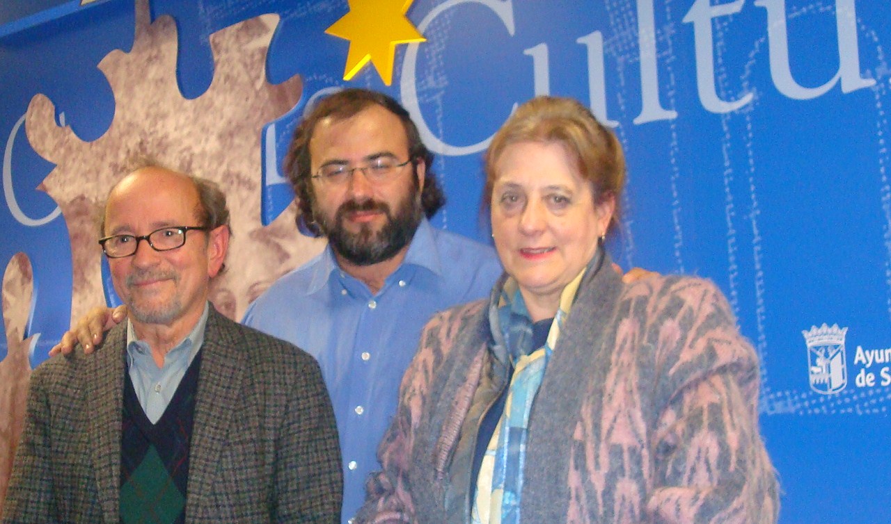 8 Emilio Mozo, Alfredo Pérez Alencart y Carmen Ruiz Barrionuevo(foto de Jacqueline Alencar)