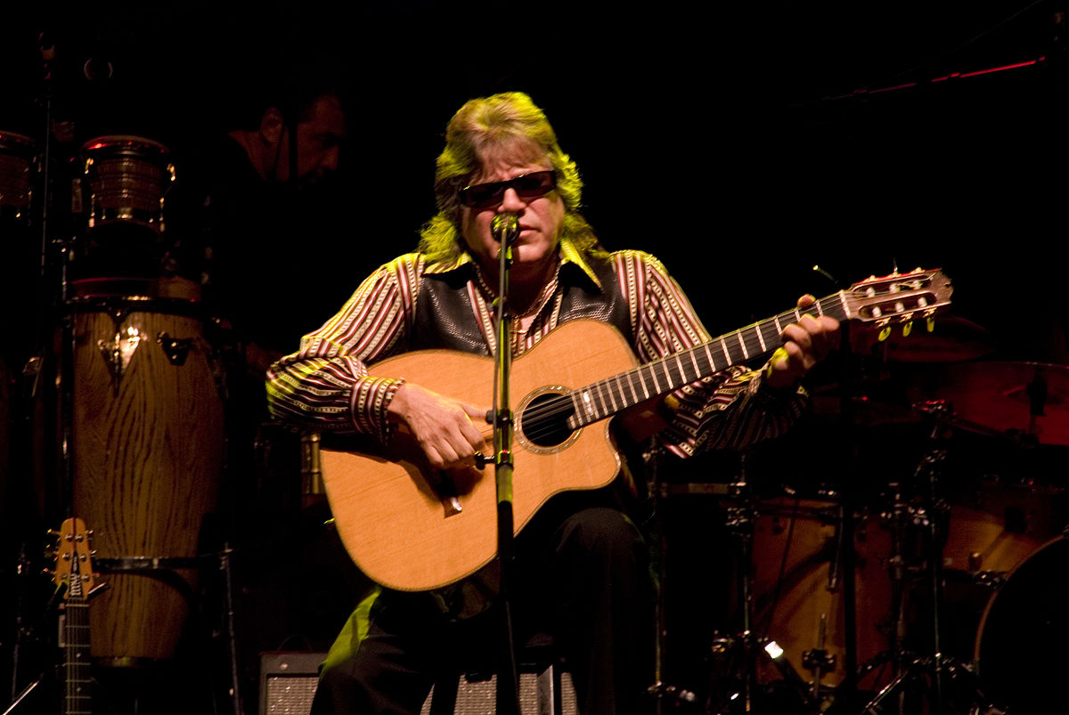 8A José Feliciano