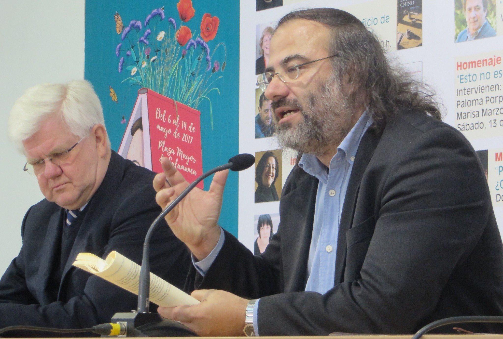 3 Stuart Park y A. P. Alencart en la Feria del Libro de Salamanca (foto de José da Costa)