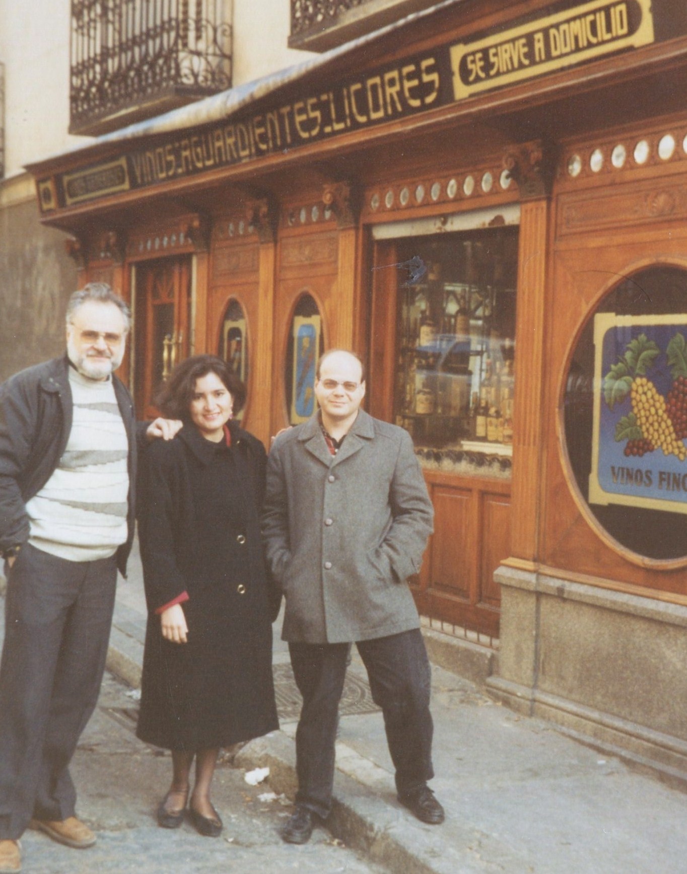 5 Rafael Ruiz Romero, Jacqueline Alencar y Remo Ruiz (foto de A. P. Alencart)