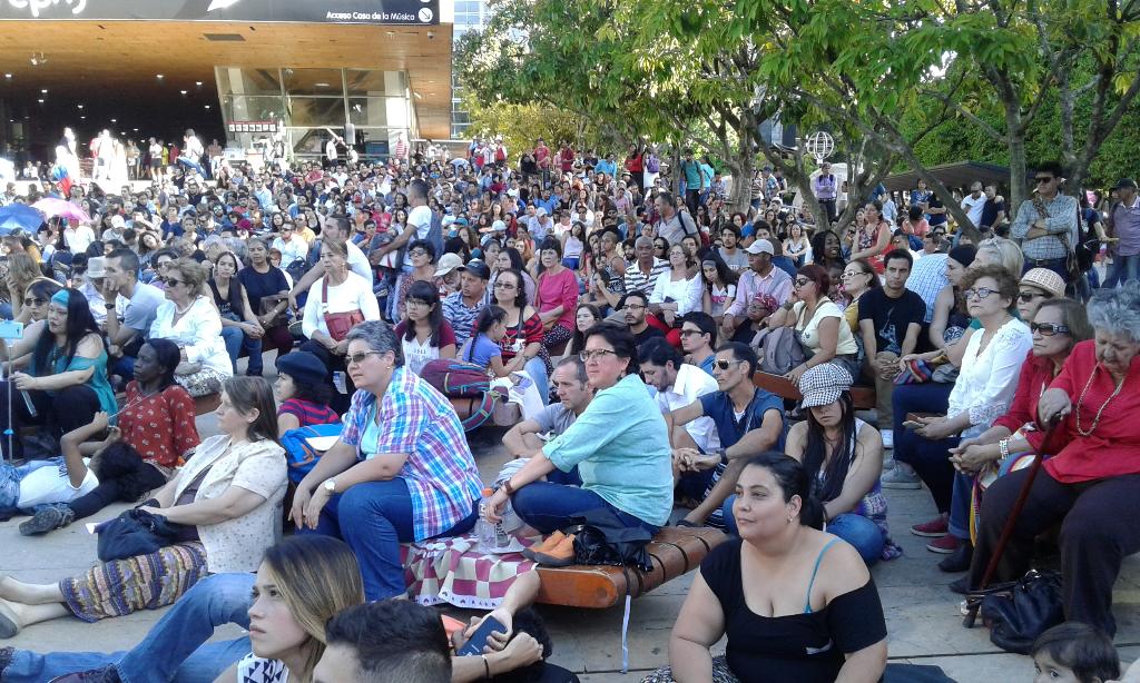 12 Público en el Parque de los Deseos