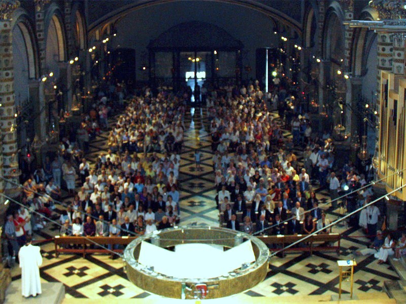 5 Funeral de Salvador Pániker en la Abadía del monasterio de Montserrat