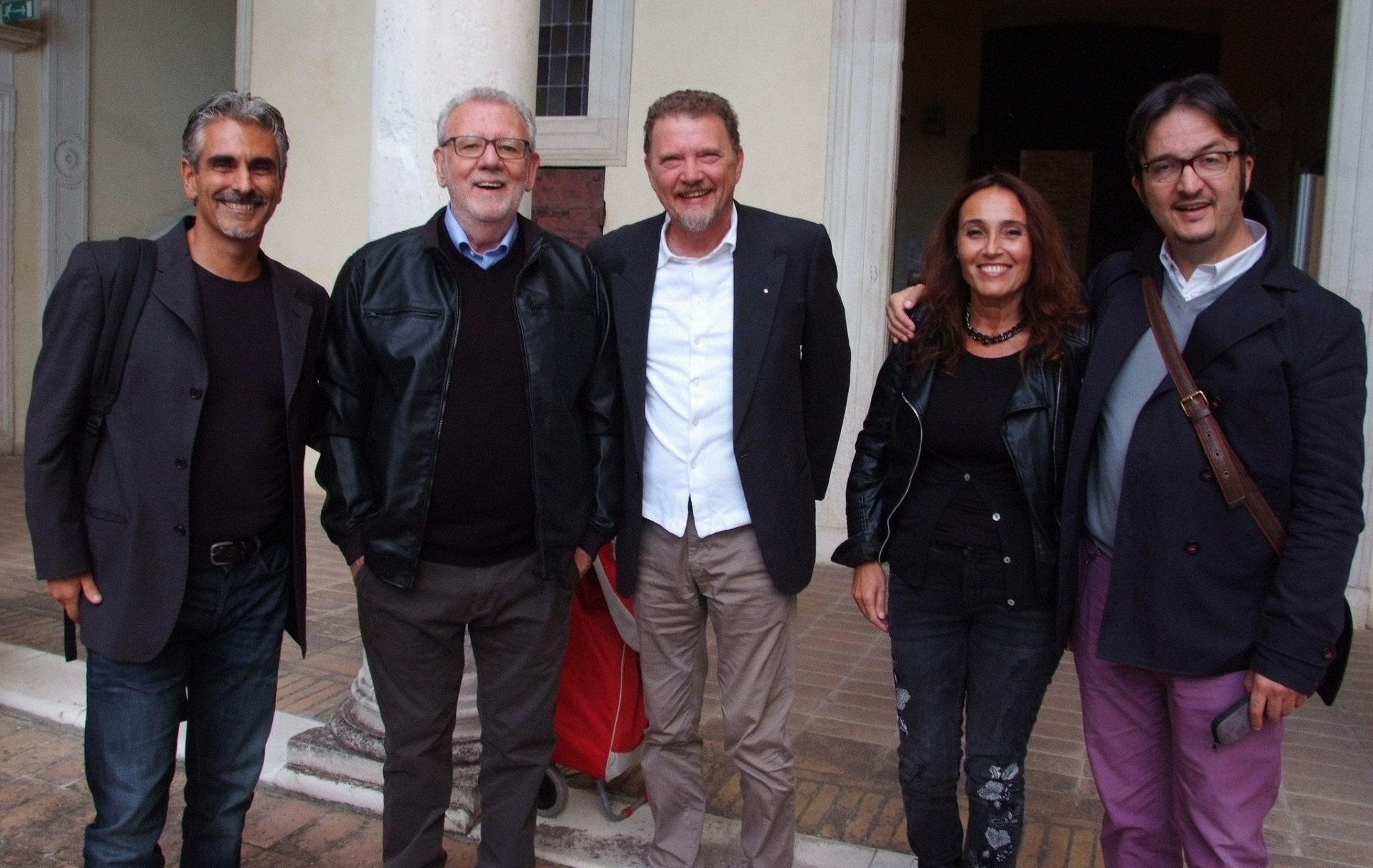 13 Otra imagen tras la presentanción de 'Mal de amor' en Urbino