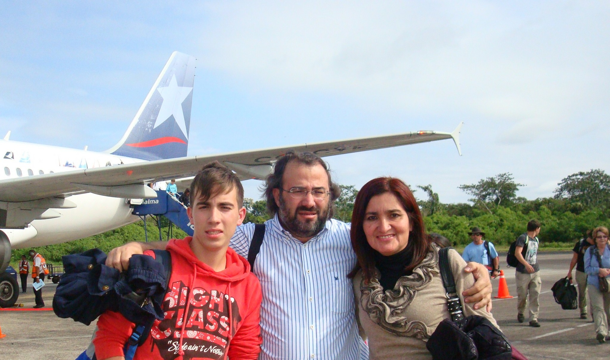 11 Familia Pérez-Alencar llegando a Puerto Maldonado (Perú, 2011)