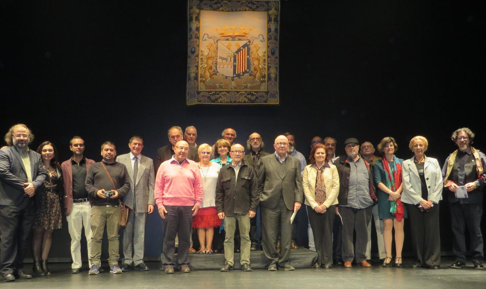 26 Poetas en el escenario de Teatro Liceo. Jornada de clausura (foto de José Amador Martín)