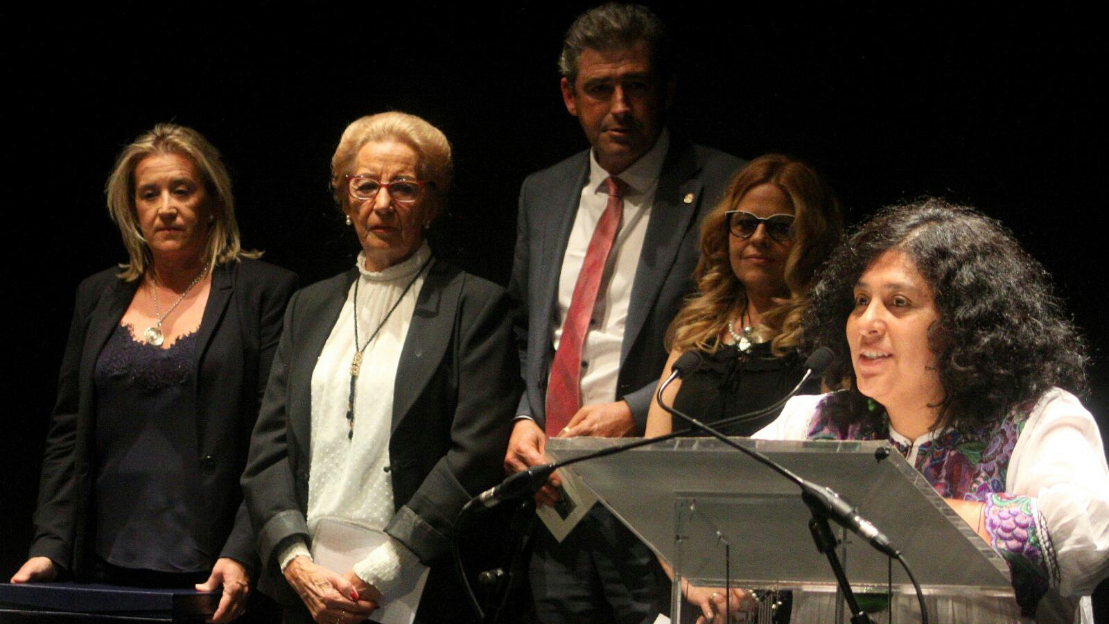 8 Paura Rodríguez Leytón, tras recibir el Accésit en el Teatro Liceo de Salamanca