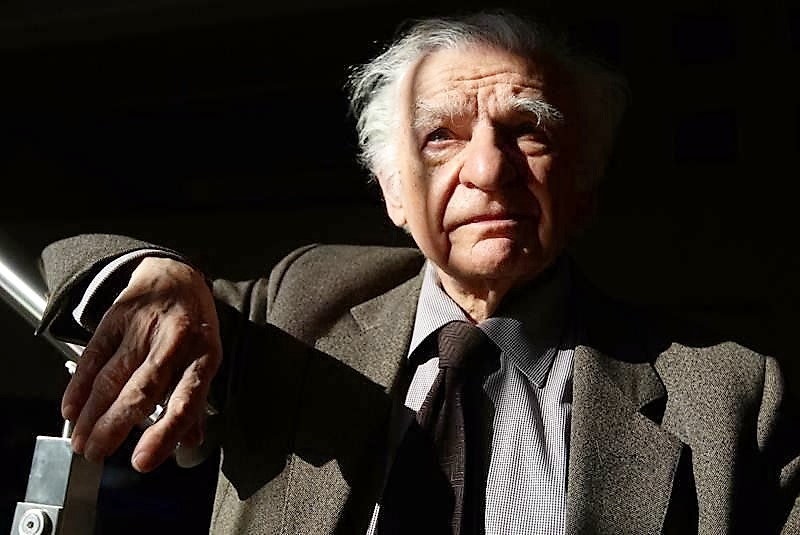 1 El poeta Ives Bonnefoy