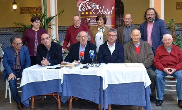 1 Miembros del jurado de 2016 y representantes de la Hermandad de Cofradías de Peñaranada