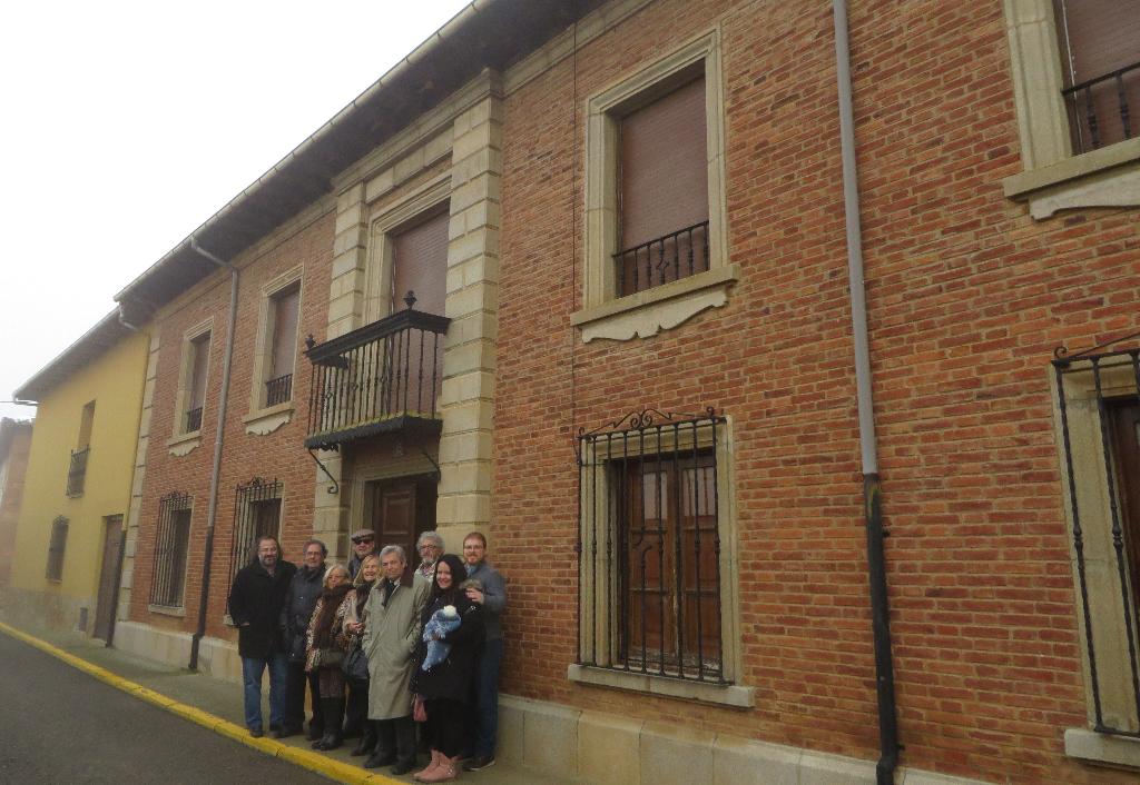 12 A la entrada de la Residencia Oficial de los Poetas