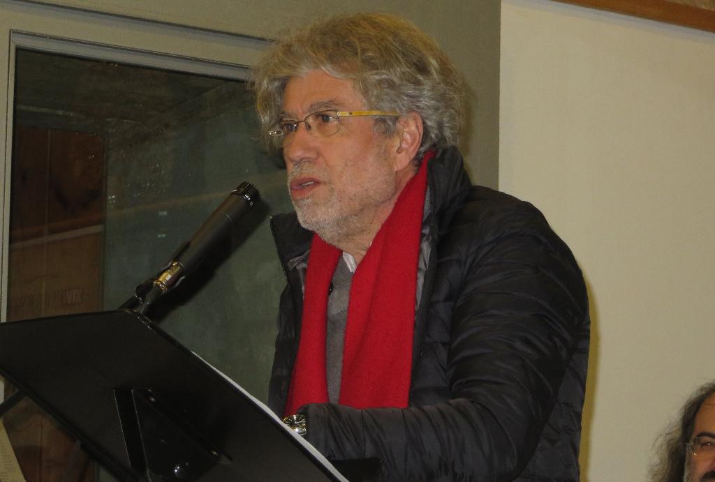 2 El poeta Luis Carnicero