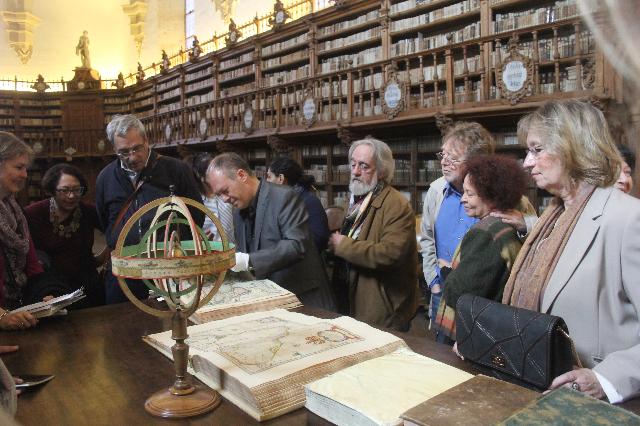 42 Poetas en la Biblioteca Histórica (foto de José Amador Martín)