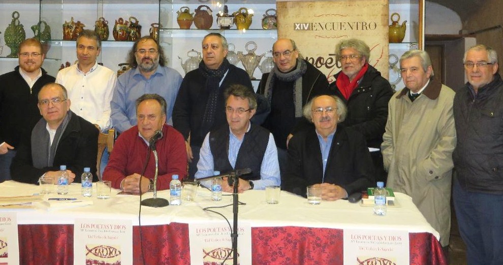 5 Poetas y autoridades en la sesión inaugural