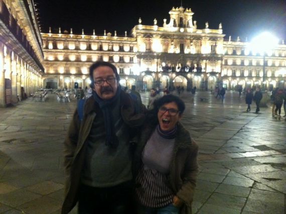 7 Sol y José Carlos de Nóbrega en la Plaza Mayor de Salamanca