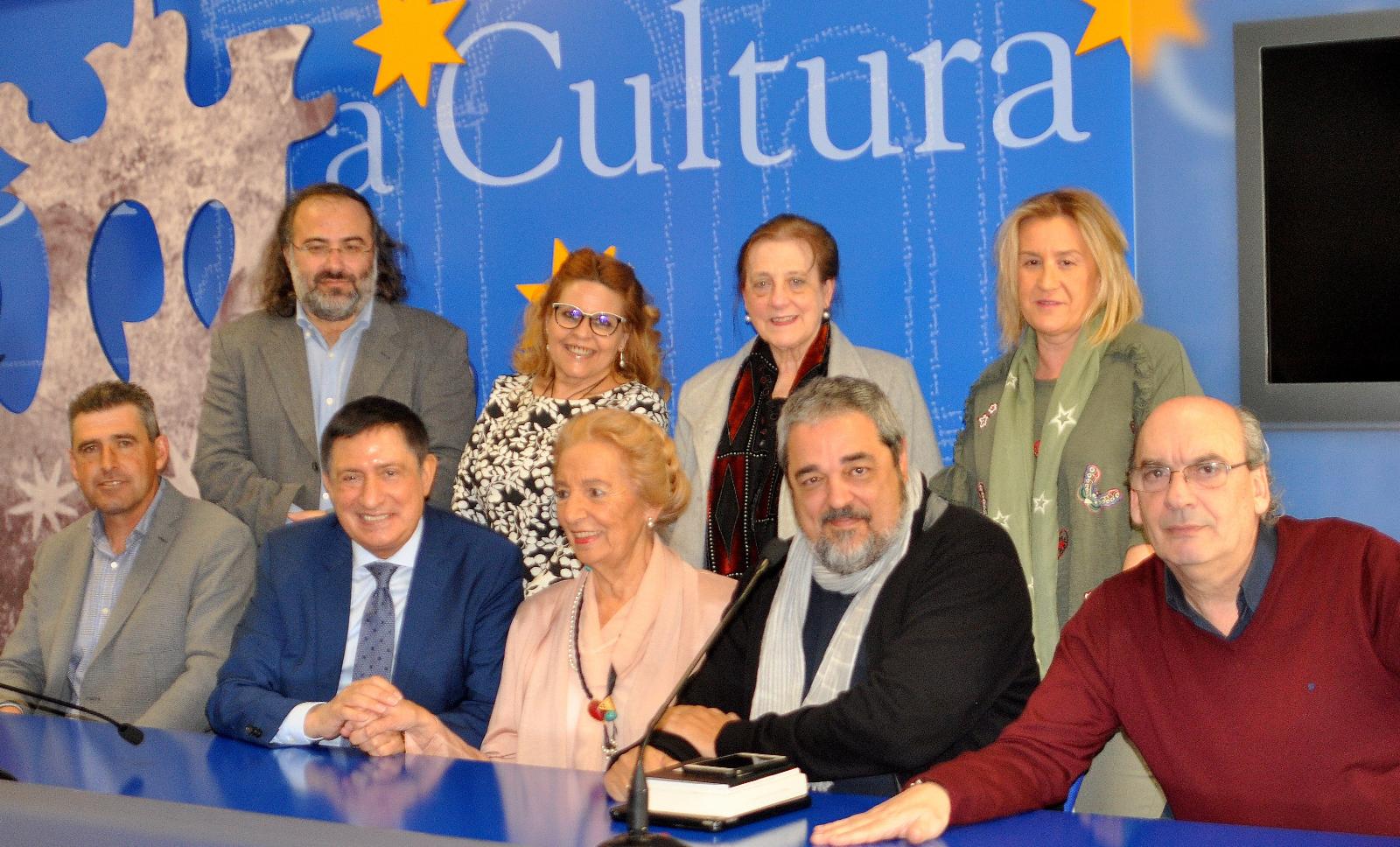 2 Miembros del jurado, en la Sala de la Palabra del Teatro Liceo