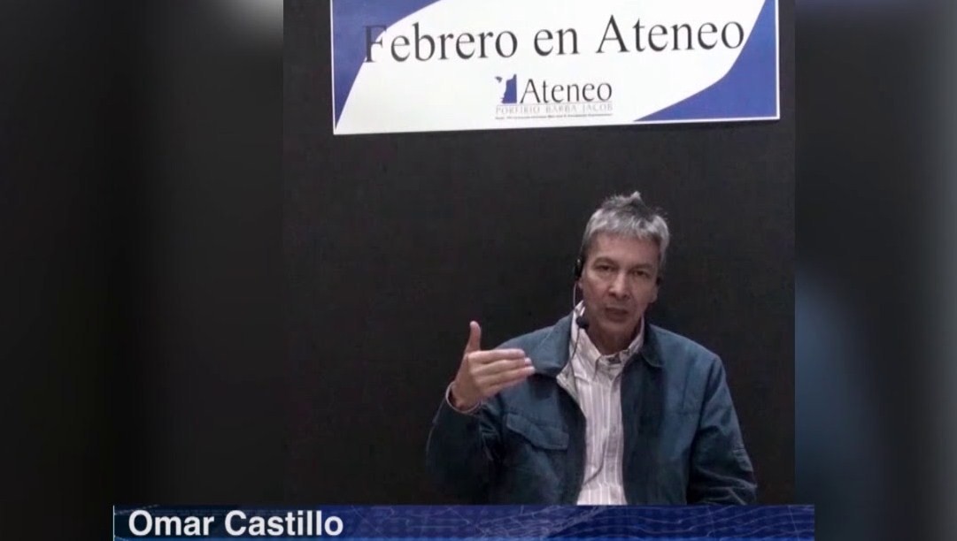 1 Omar Castillo en la presentación de su nuevo libro